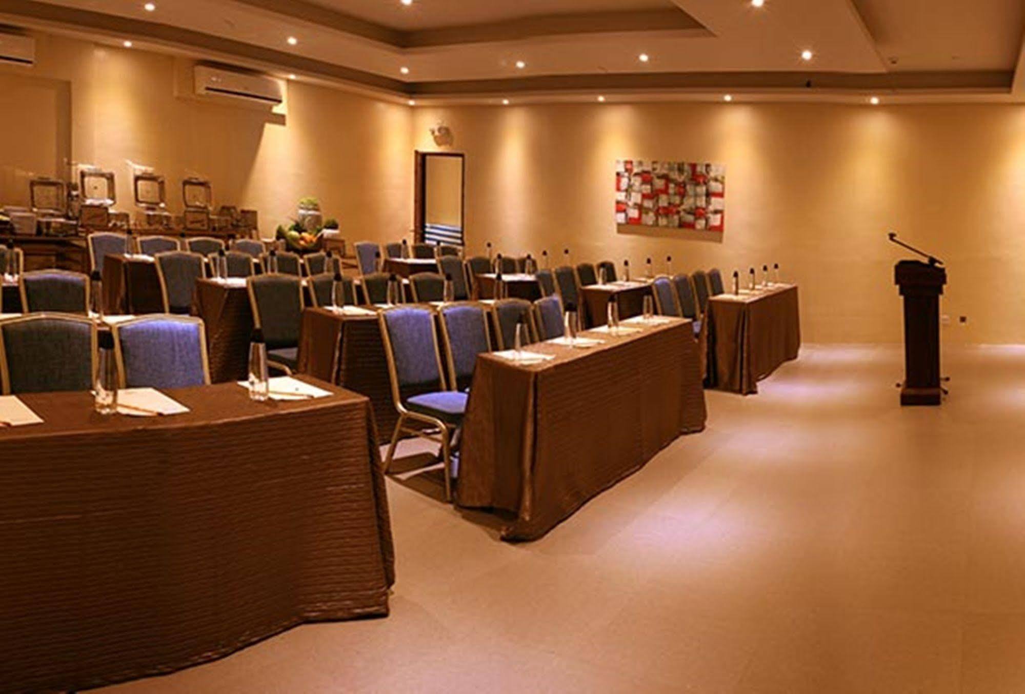 The Oriental Leyte Hotel Palo Kültér fotó